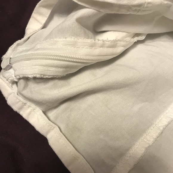 White shirt with buttons. - Picture 2 of 4